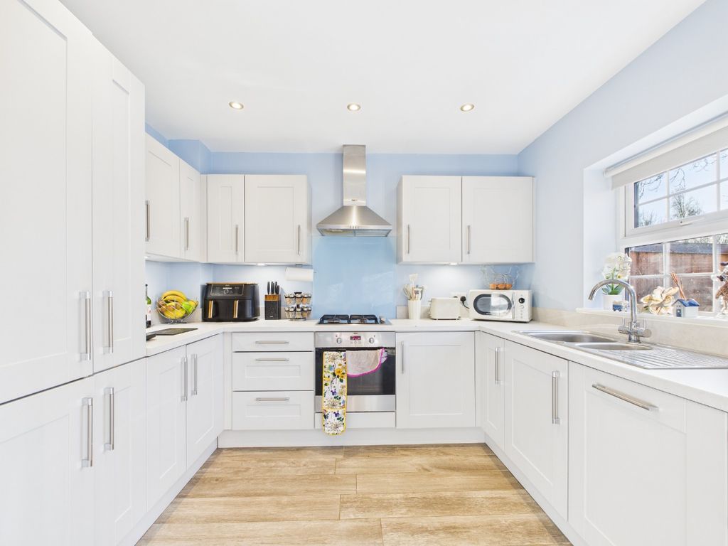 Property photo 3 of 26 4764175