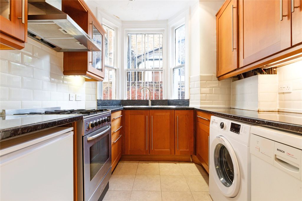 Property photo 2 of 10 Picture No. 07