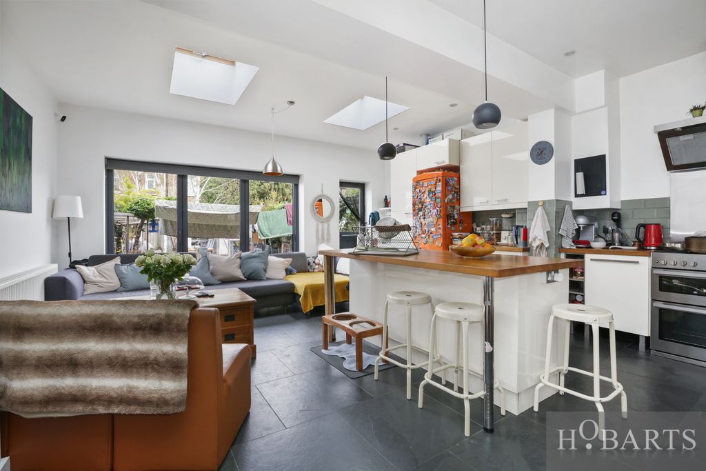 Property photo 3 of 14 Gallery