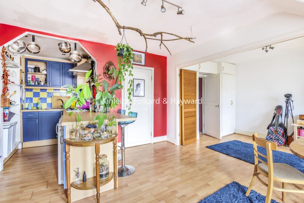 Property photo 3 of 6 Ae98E88F-001E-49dc-8