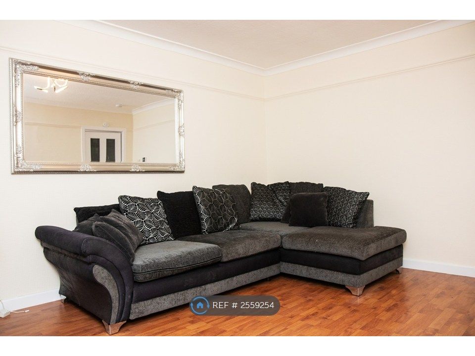 Property photo 1 of 29 Living Room Sofa