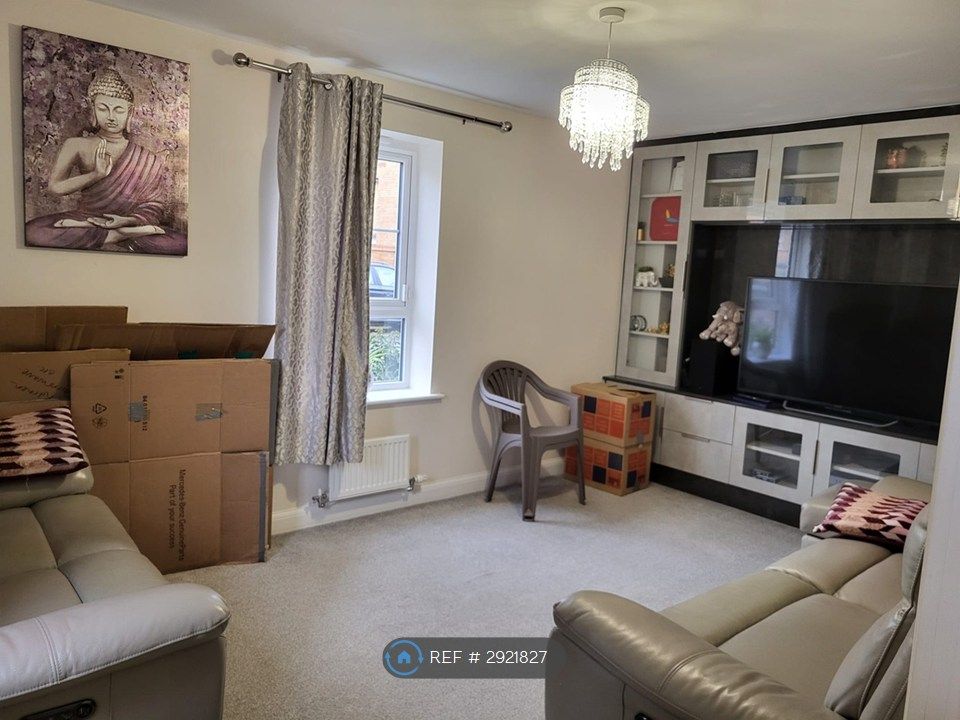 Property photo 3 of 12