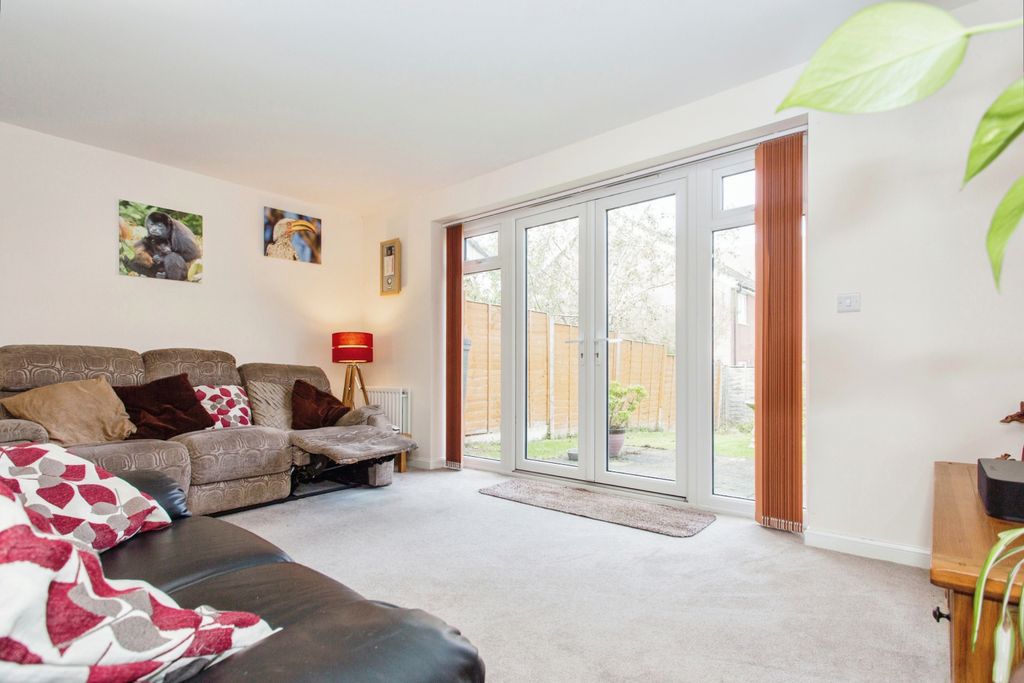 Property photo 3 of 15