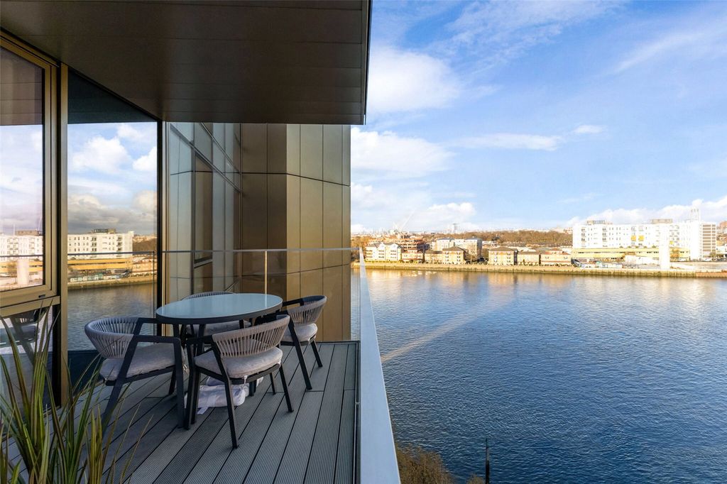 Property photo 1 of 34 Terrace