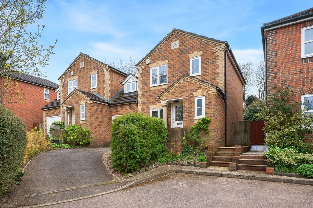 Property photo 1 of 24