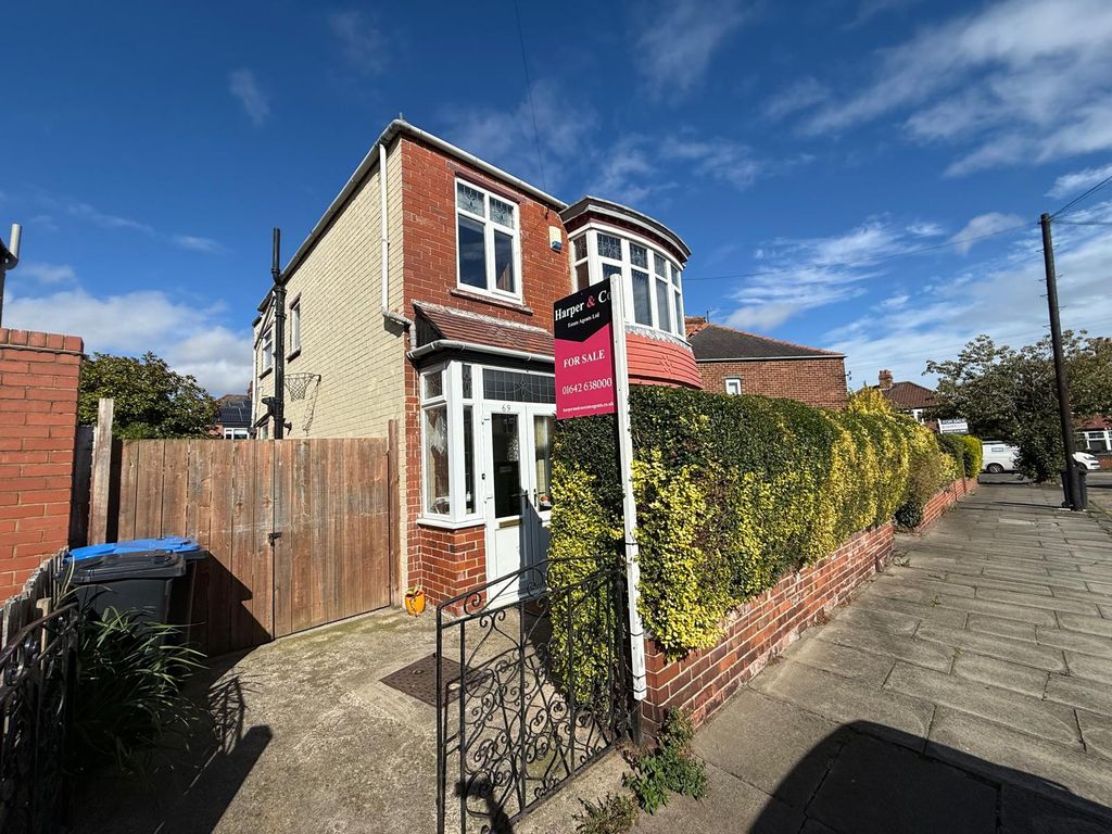 Property photo 1 of 8