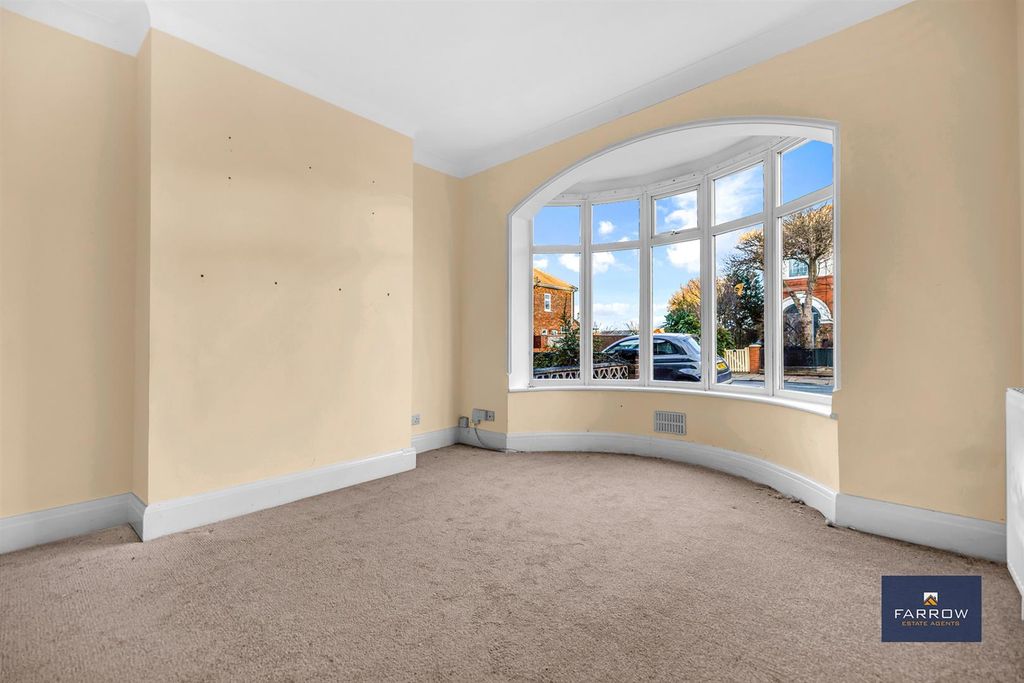 Property photo 2 of 28 Living Room