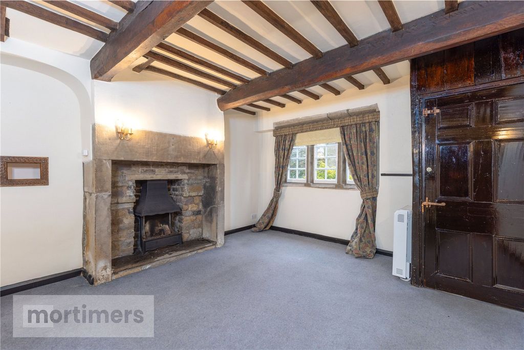 Property photo 2 of 19 Living Room