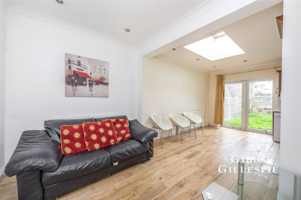 Property photo 2 of 12 Picture No. 03