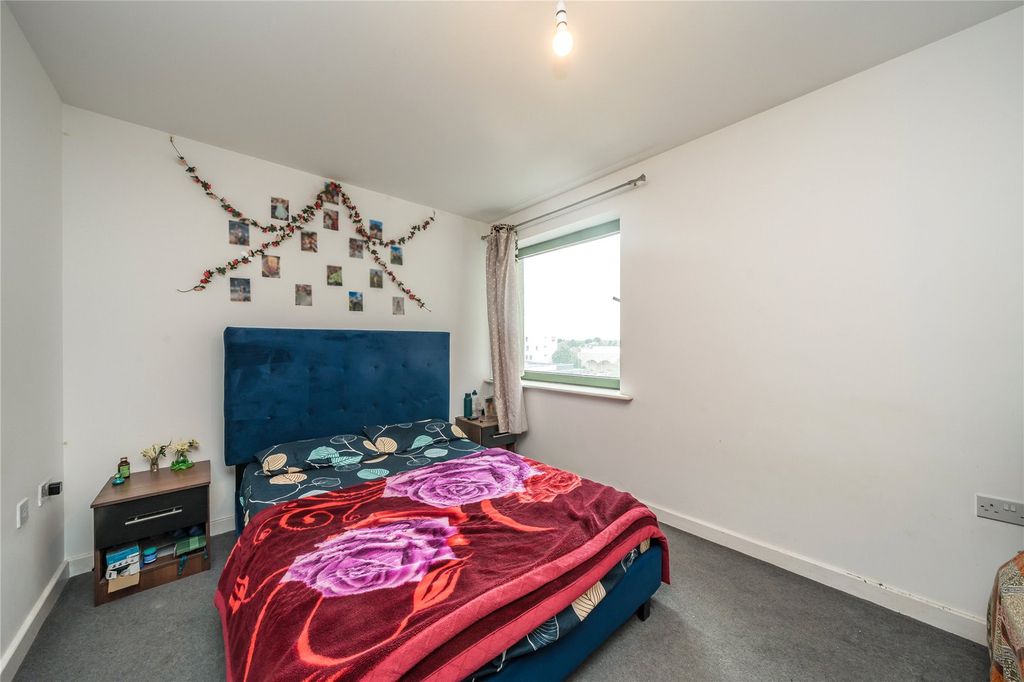 Property photo 3 of 4 Picture No. 06