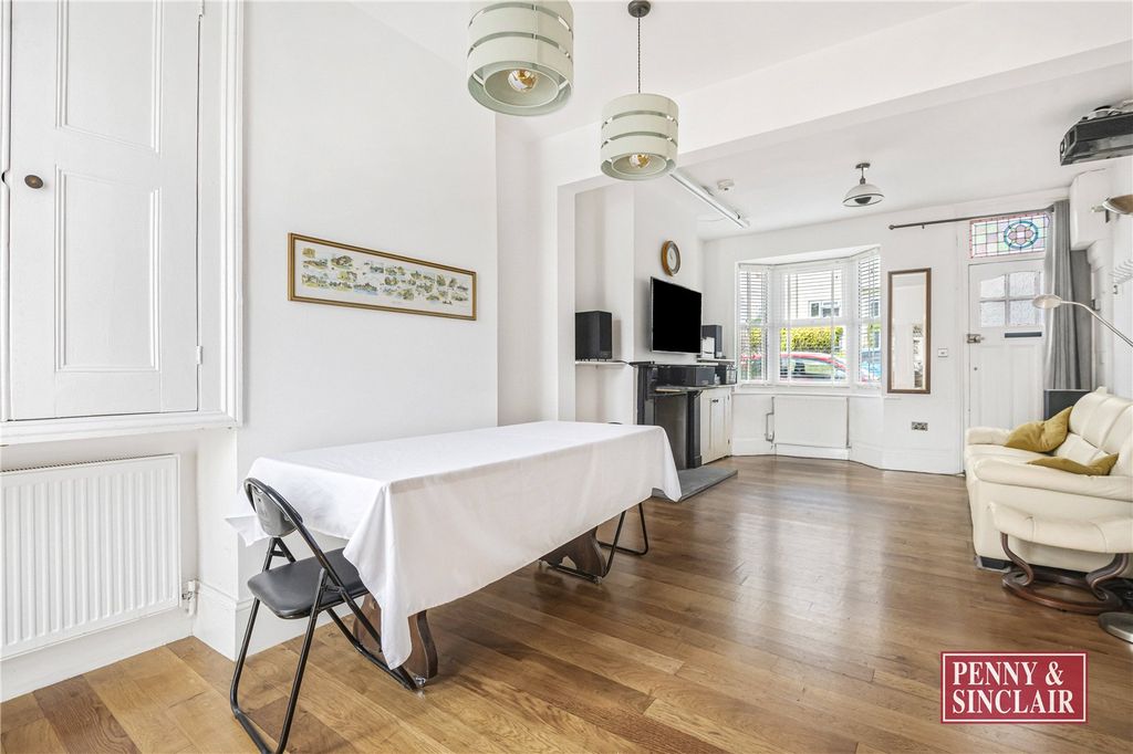 Property photo 3 of 15 Picture No. 10