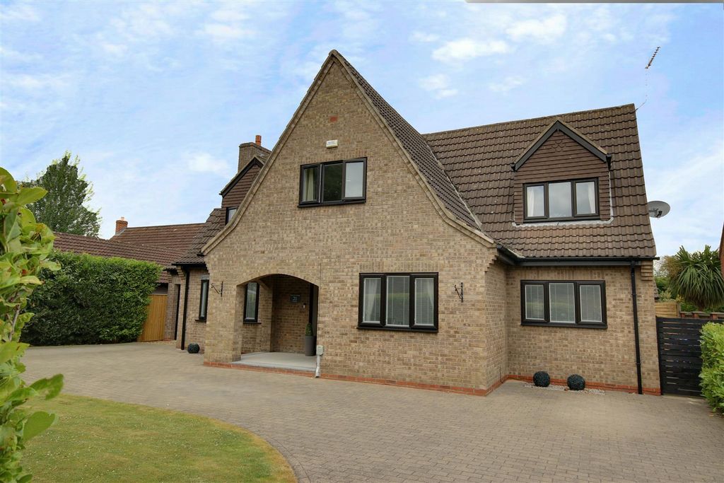 Property photo 1 of 22
