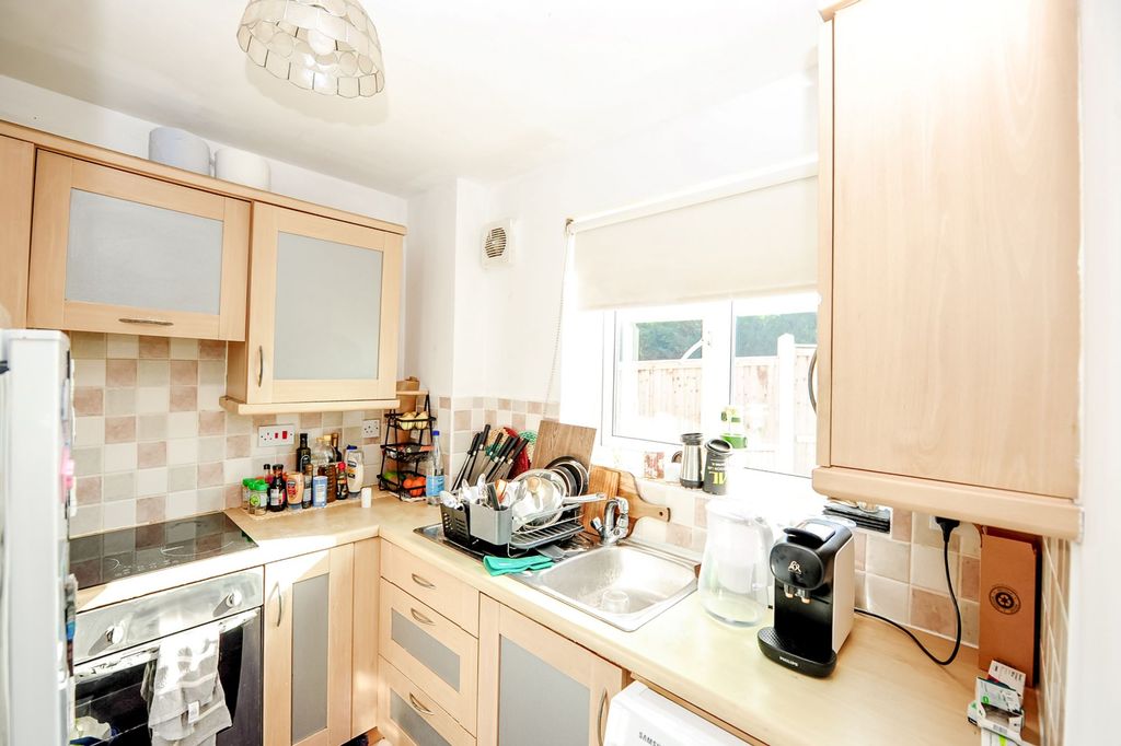 Property photo 3 of 5