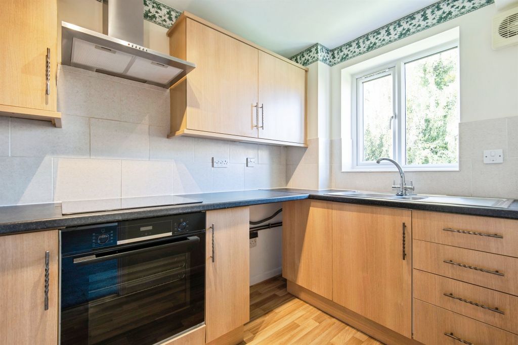 Property photo 3 of 15