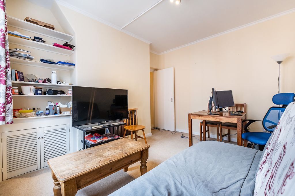 Property photo 3 of 9