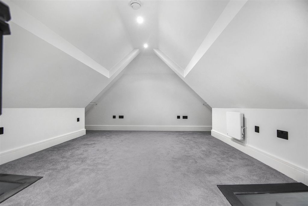 Property photo 3 of 4 The Granary - Mezzanine Bedroom.Jpg