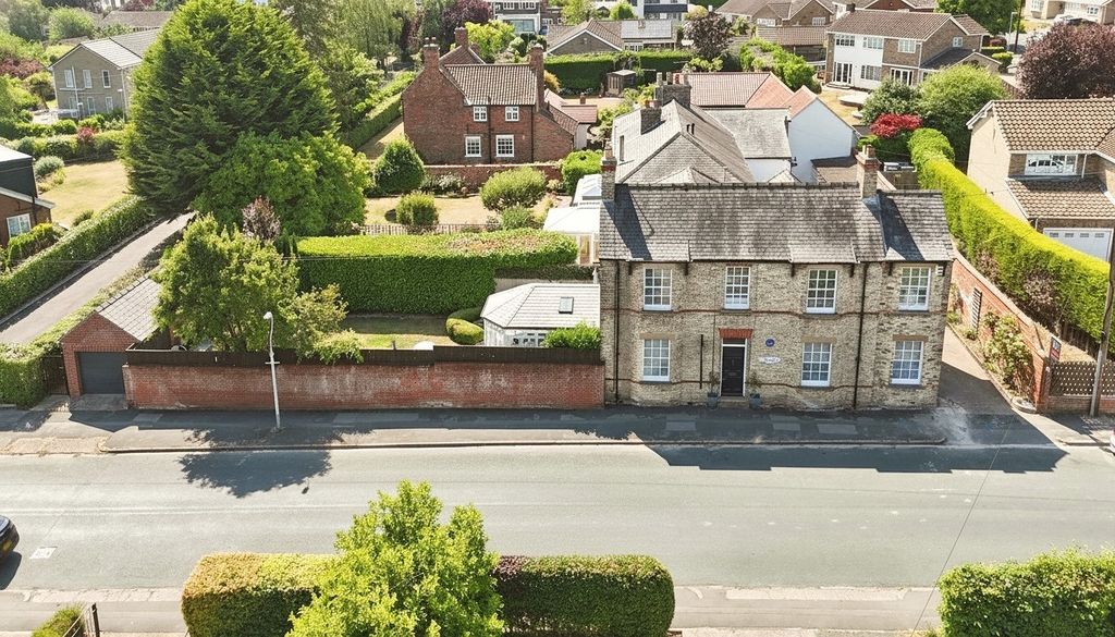 Property photo 3 of 22 5227596