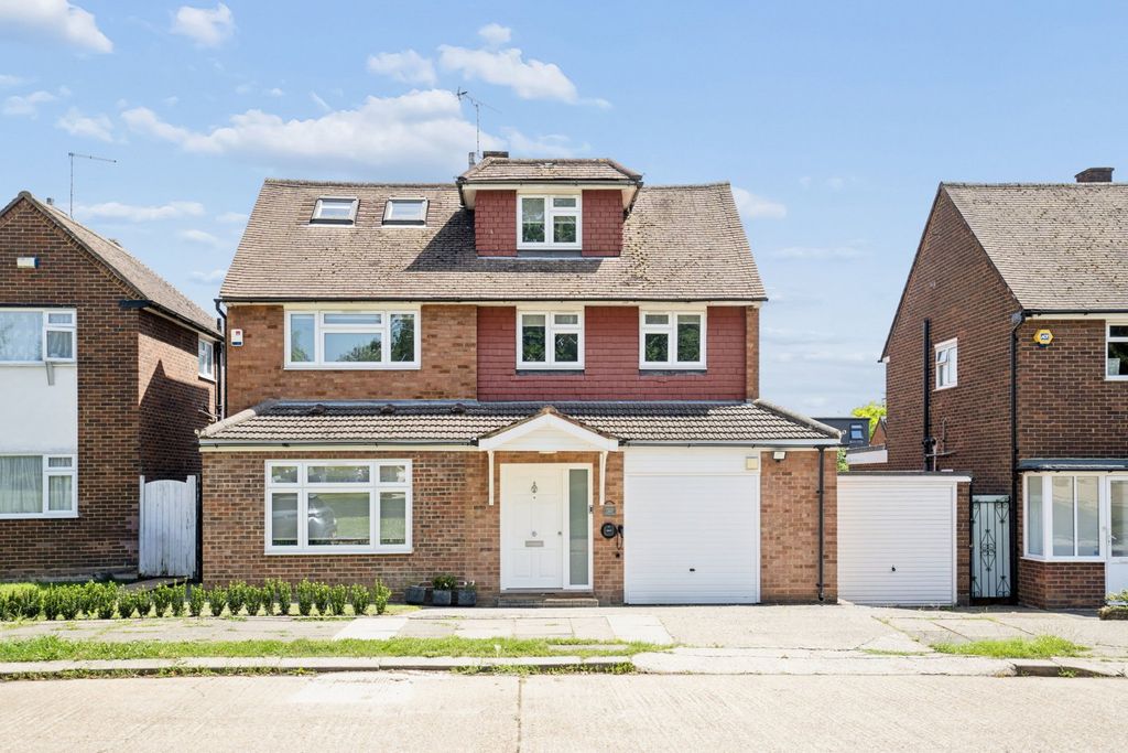Property photo 1 of 17