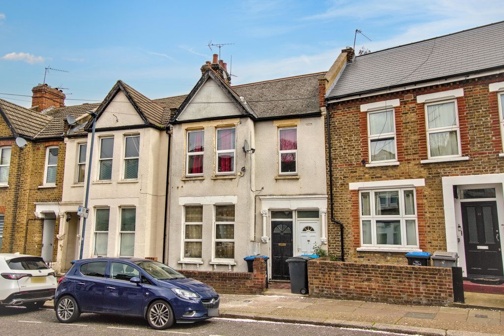Property photo 1 of 10 46A Charlton Road, Harlesden, London, Nw10 4Bd