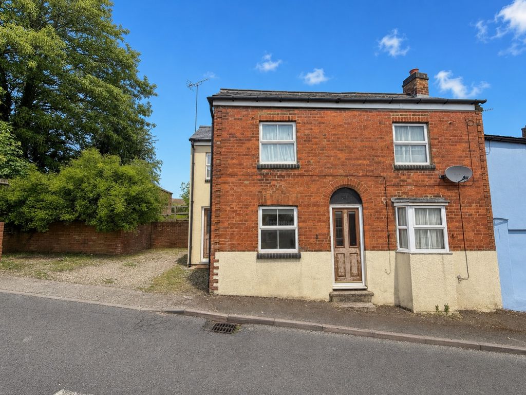 Property photo 1 of 15 34 Gawcott Road