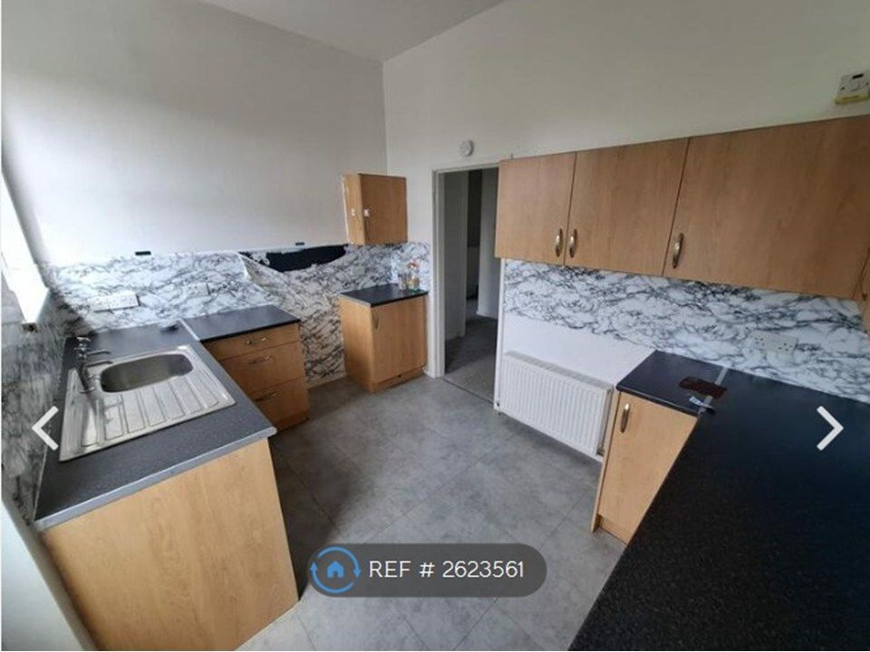 Property photo 2 of 6 Kitchen