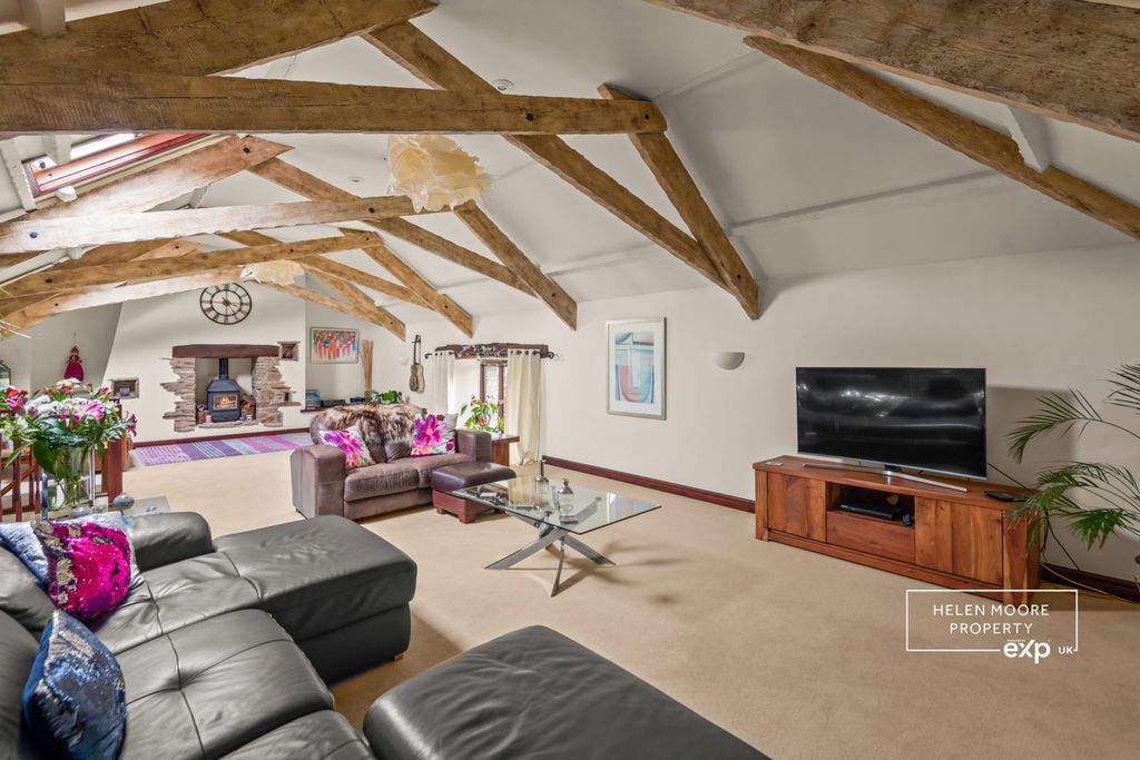 Property photo 3 of 16