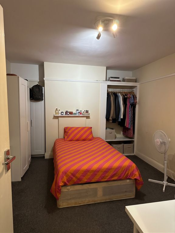 Property photo 2 of 5