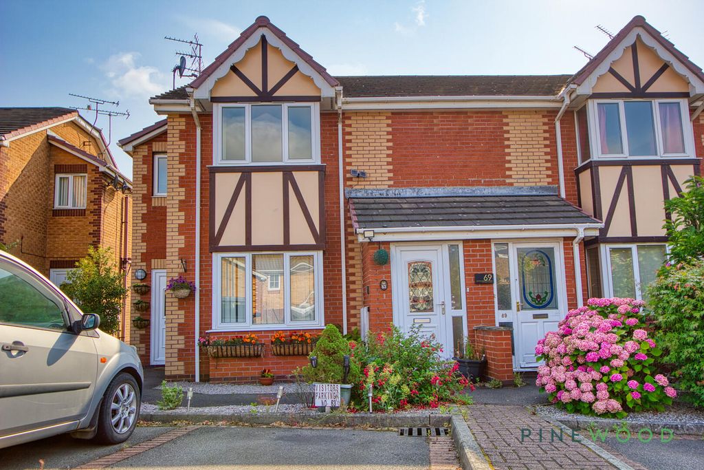 Property photo 1 of 14 Front (Exterior)