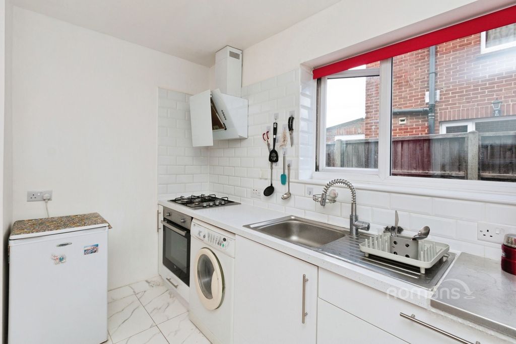 Property photo 2 of 9 Pbox-Img.Jpg