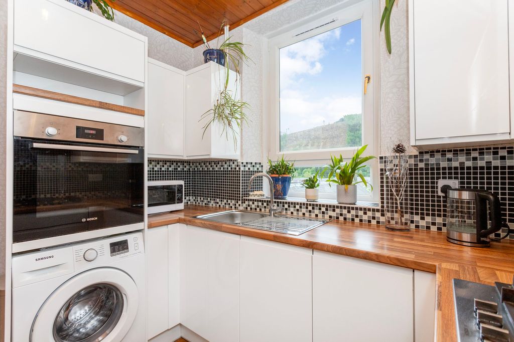 Additional image 5 of 2 bed flat for sale6 Peebles Road, Walkerburn EH43