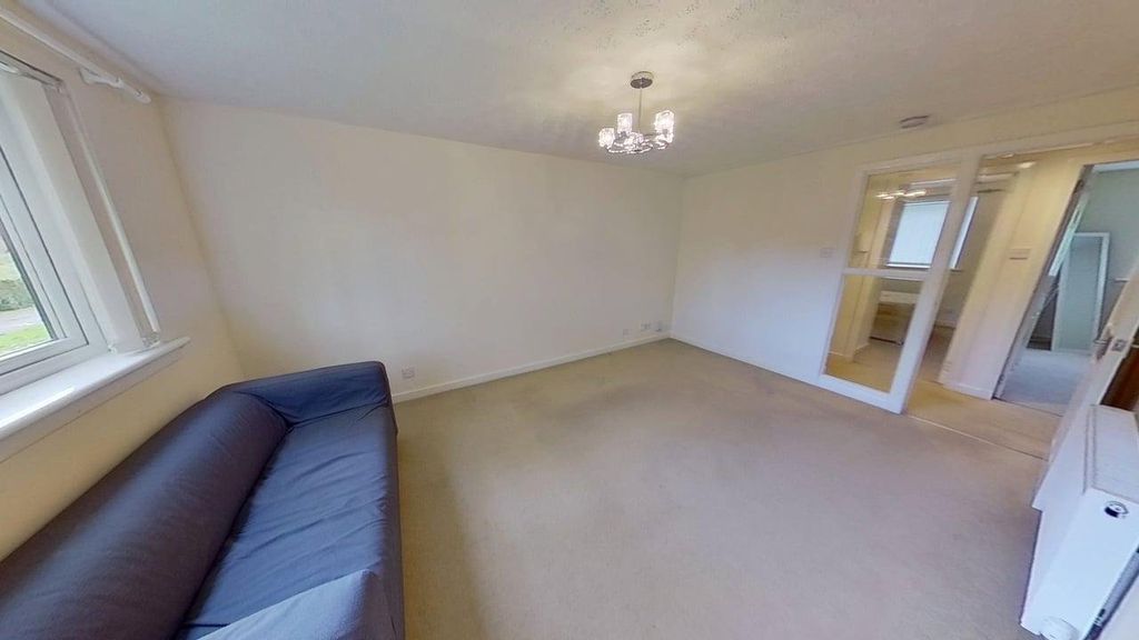 Property photo 3 of 8 Photo 3