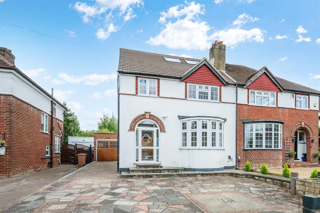 Property photo 1 of 20 Roundwood View, 9- (19).Jpg