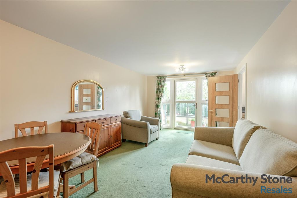 Property photo 2 of 29 8688500-Interior12.Jpg