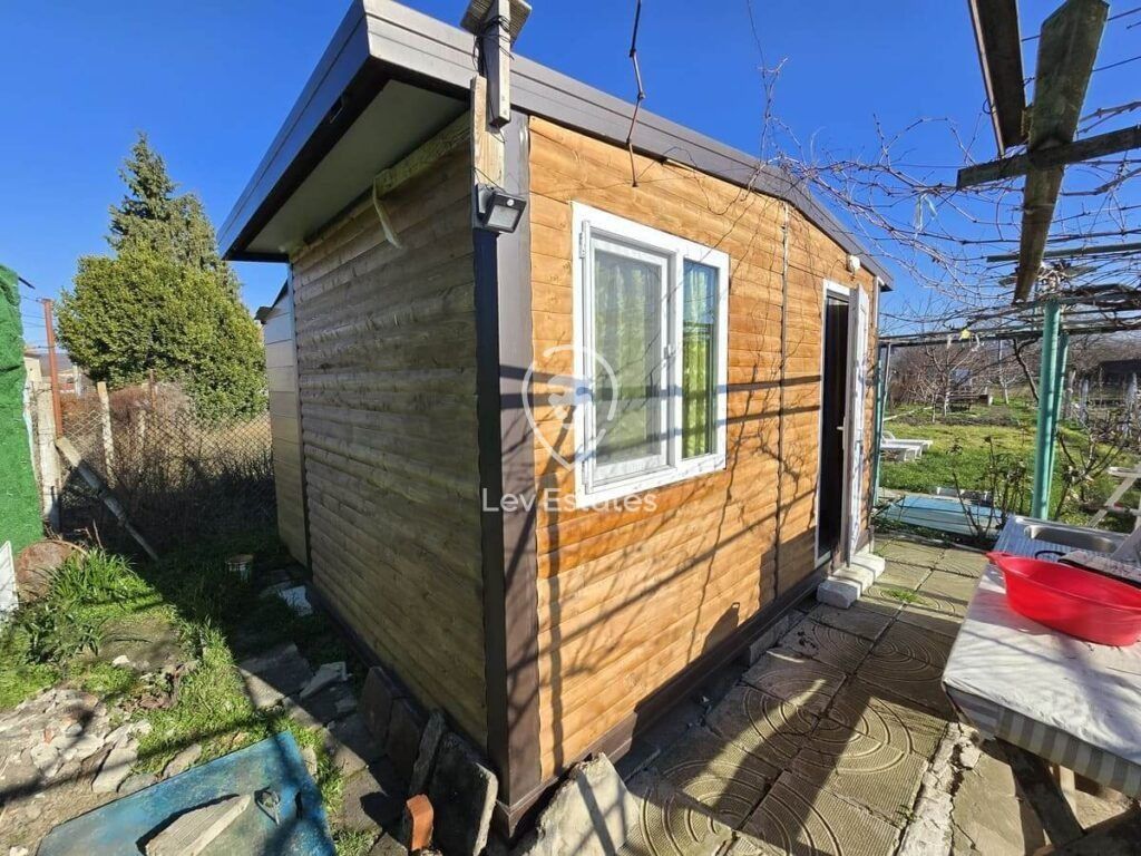 Property photo 1 of 17