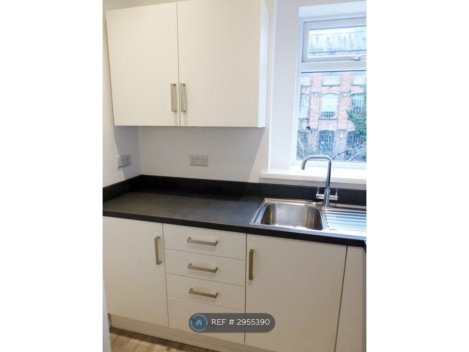 Property photo 3 of 13 Kitchen