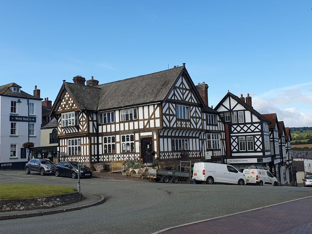 Property photo 1 of 4