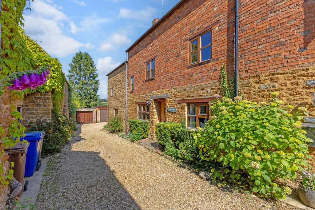 Property photo 1 of 35