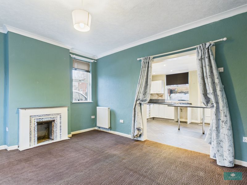 Property photo 3 of 11 Photo 12