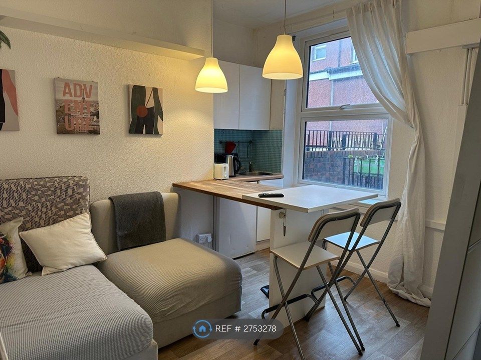 Property photo 2 of 12