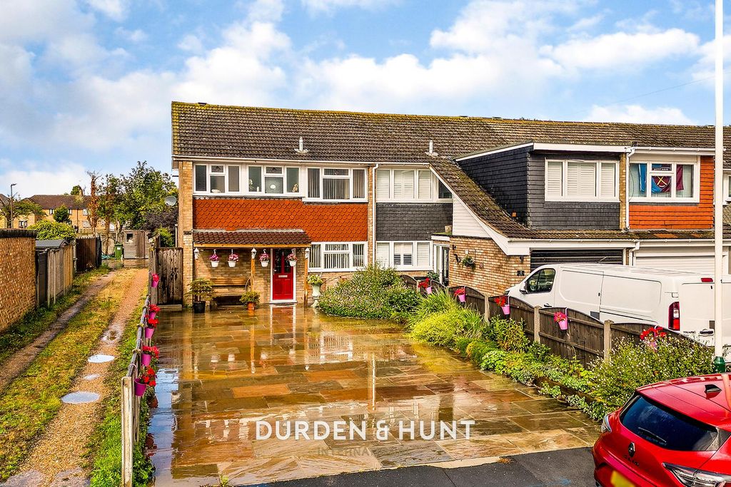 Property photo 1 of 24 Manston-47.1.Jpg