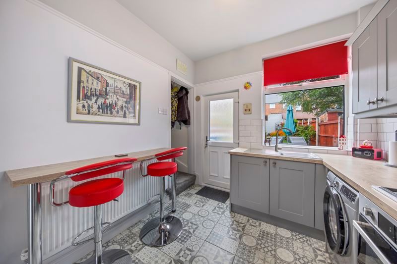 Property photo 3 of 20 Kitchen