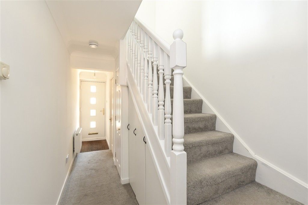 Property photo 2 of 16 Hallway