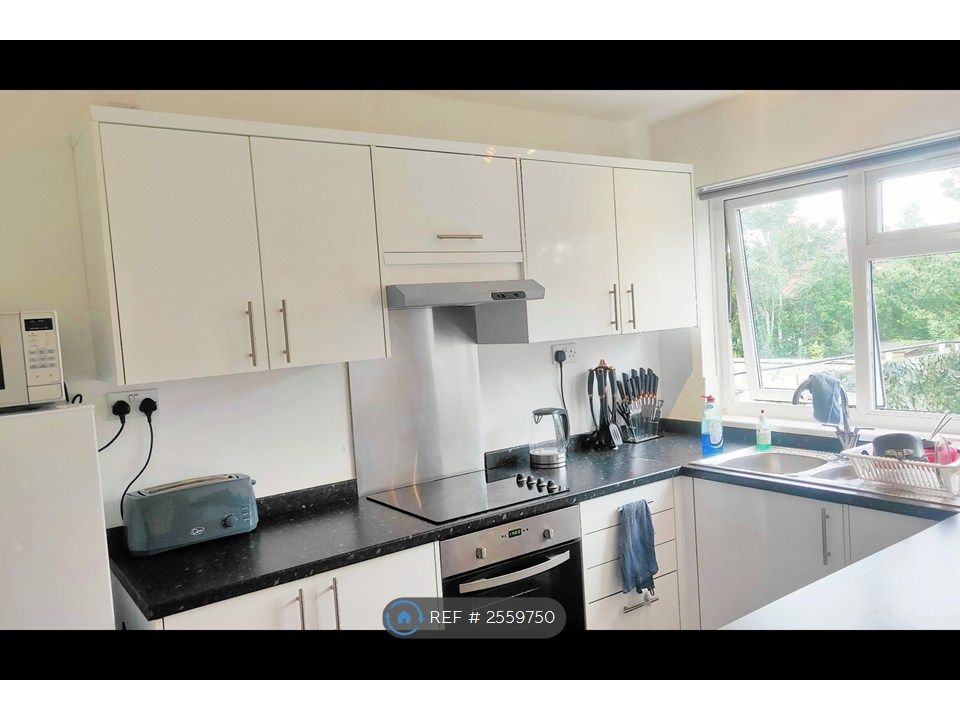 Property photo 2 of 12 Kitchen