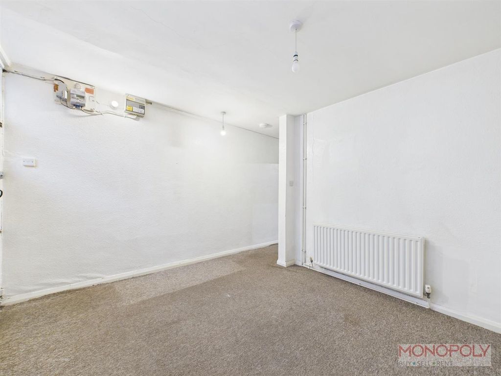 Property photo 3 of 9 Cam04439G0-Pr0191-Still002.Jpg
