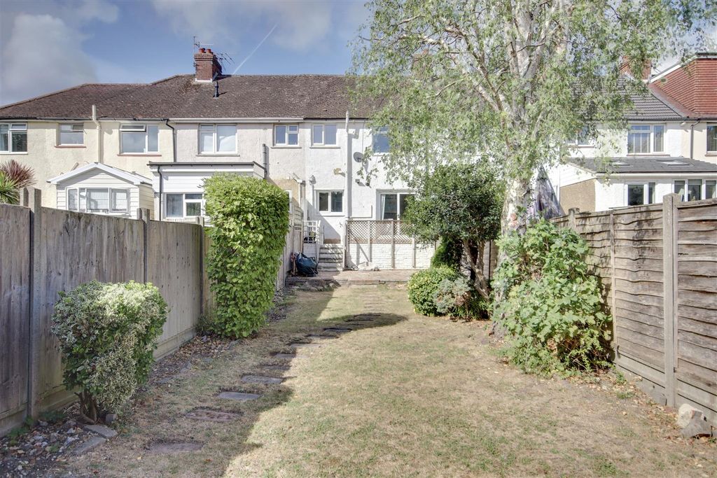 Property photo 2 of 18 Img_1646-Img_1650.Jpg