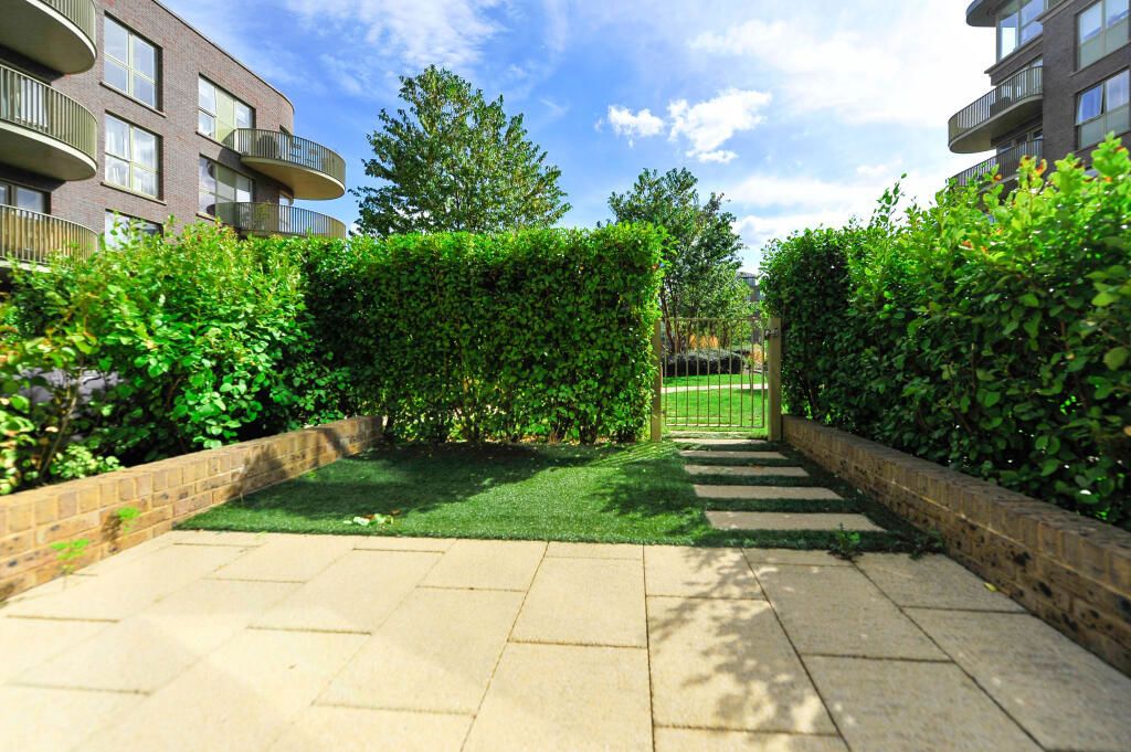 Property photo 2 of 14