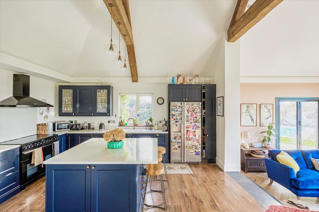 Property photo 3 of 15 Image