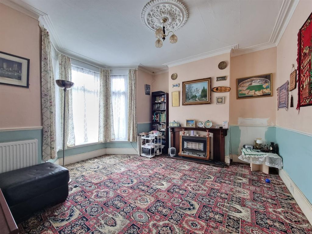 Property photo 3 of 22