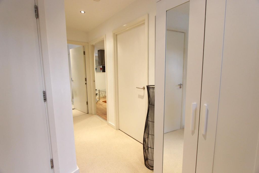 Property photo 2 of 12 2. Hallway .Jpg