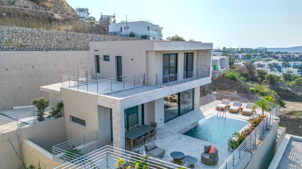 Property photo 3 of 23 Panoramic Sea View Bodrum Property For Sale - Oasis-Like Villa With Outdoor Space